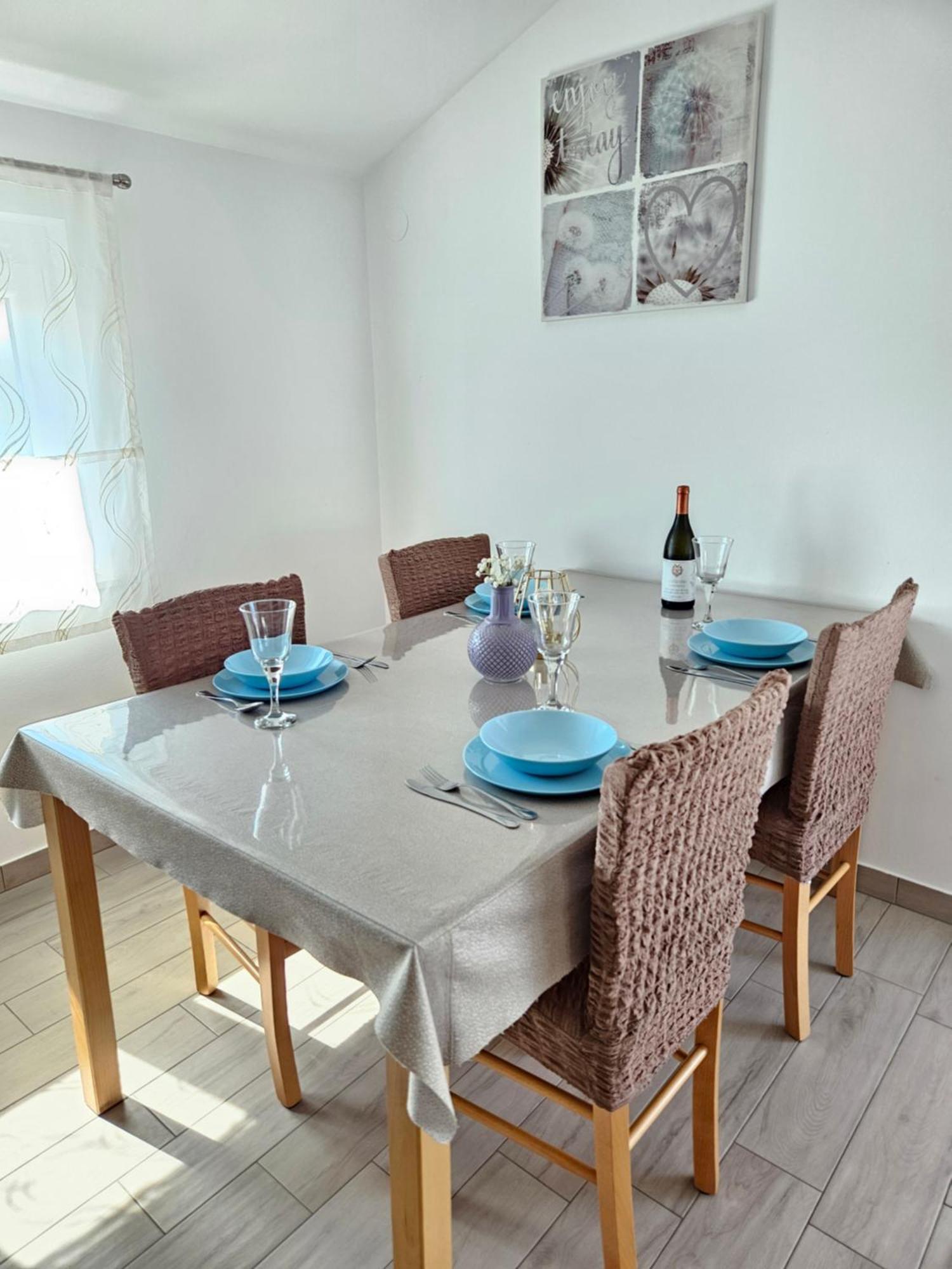 Apartment Vip Pirovac Eksteriør billede