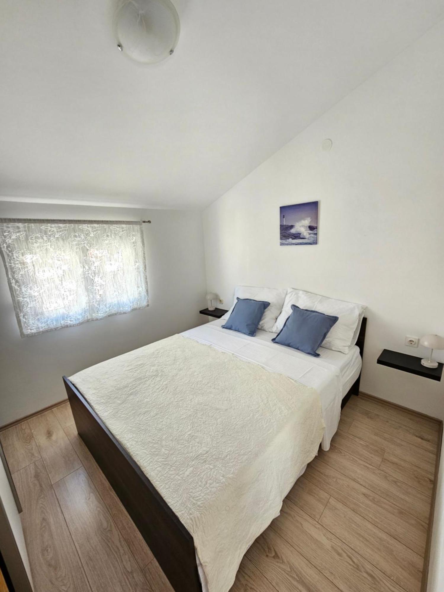 Apartment Vip Pirovac Eksteriør billede